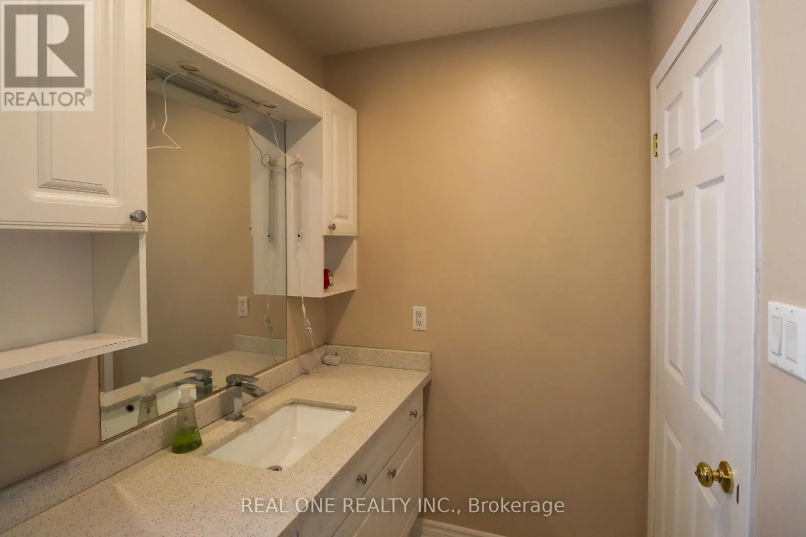 4139 QUAKER HILL DRIVE
