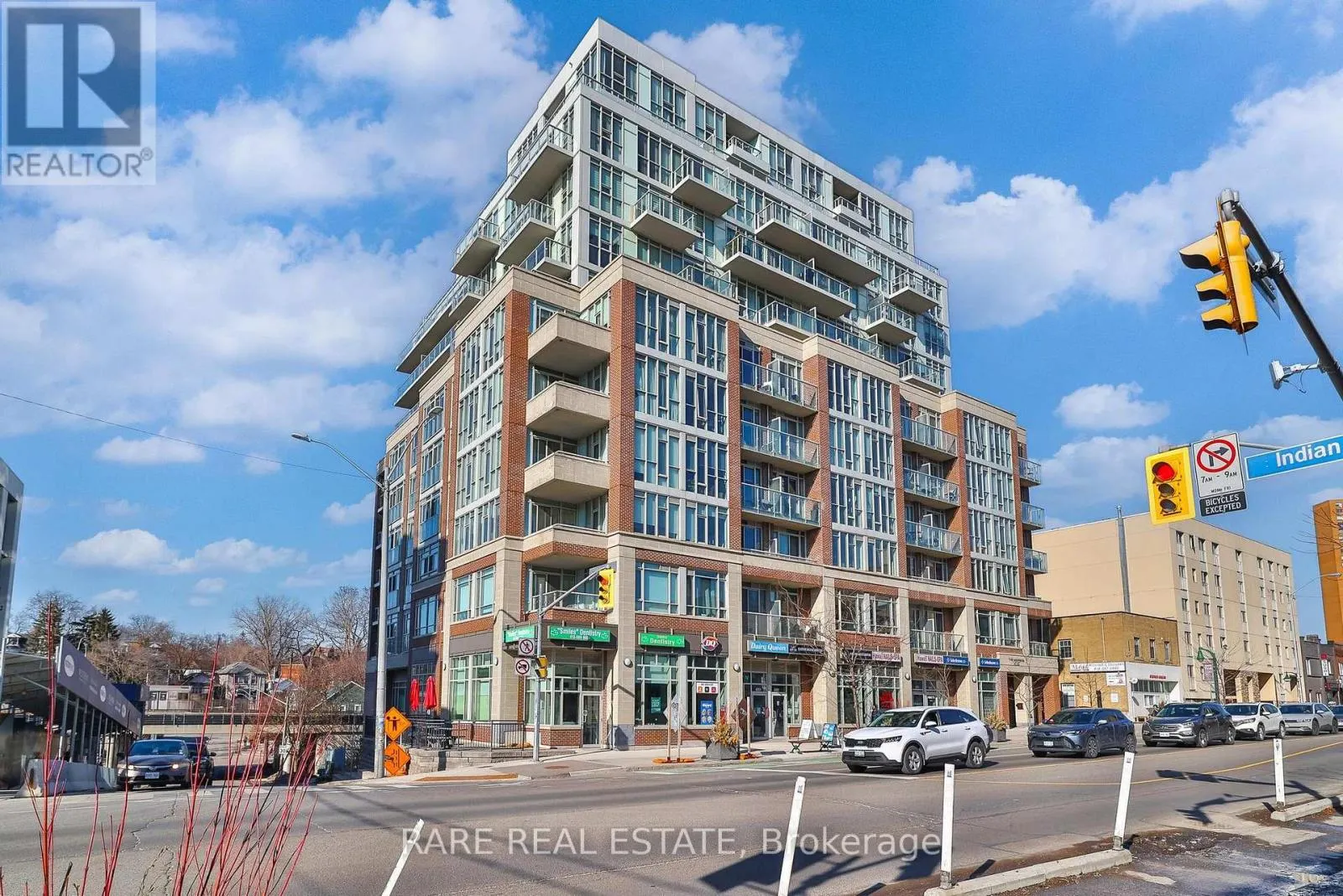 607 - 1638 BLOOR STREET W