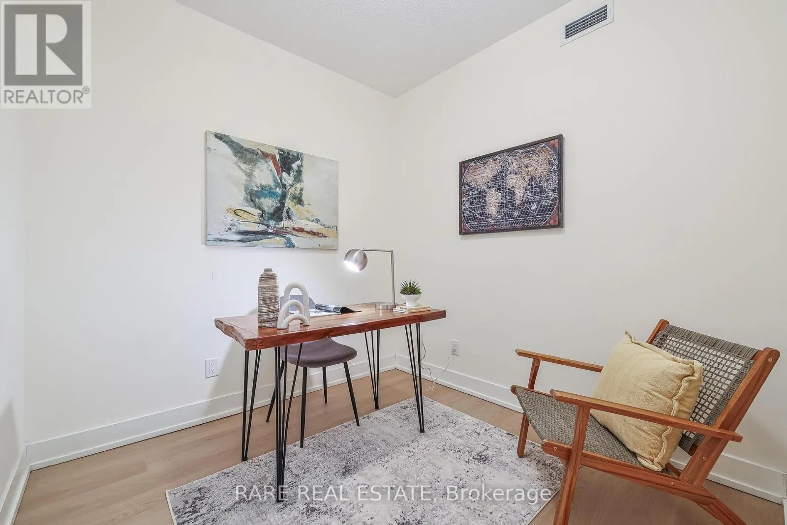 607 - 1638 BLOOR STREET W