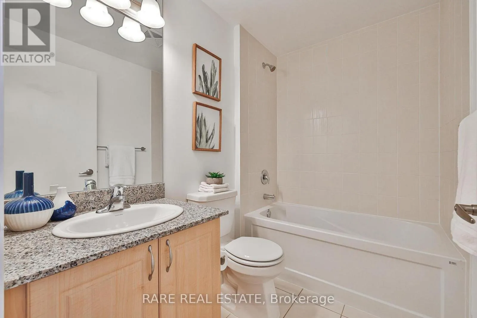 607 - 1638 BLOOR STREET W