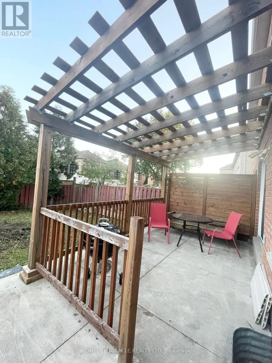 61 CARRIE CRESCENT