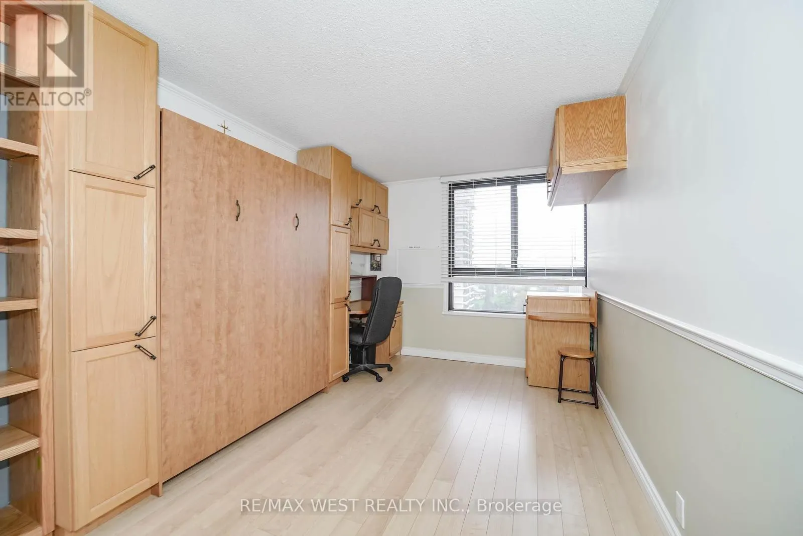 1709 - 1300 BLOOR STREET