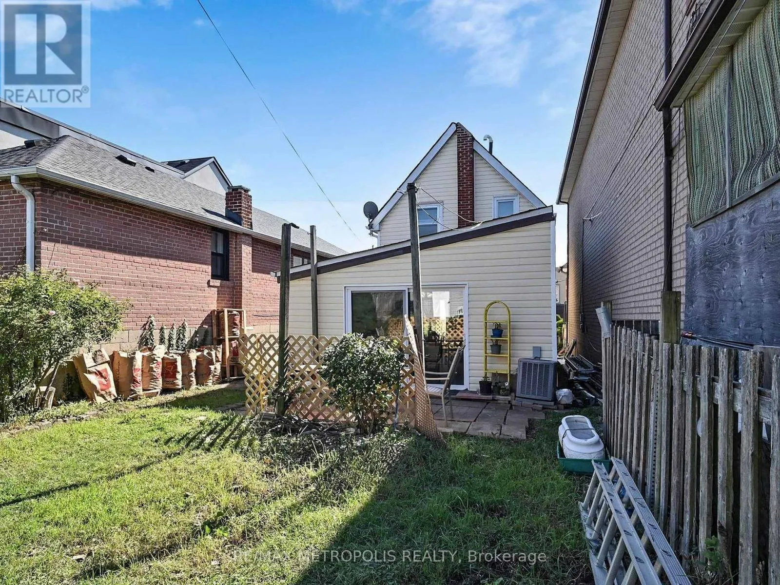28 EVERSFIELD ROAD
