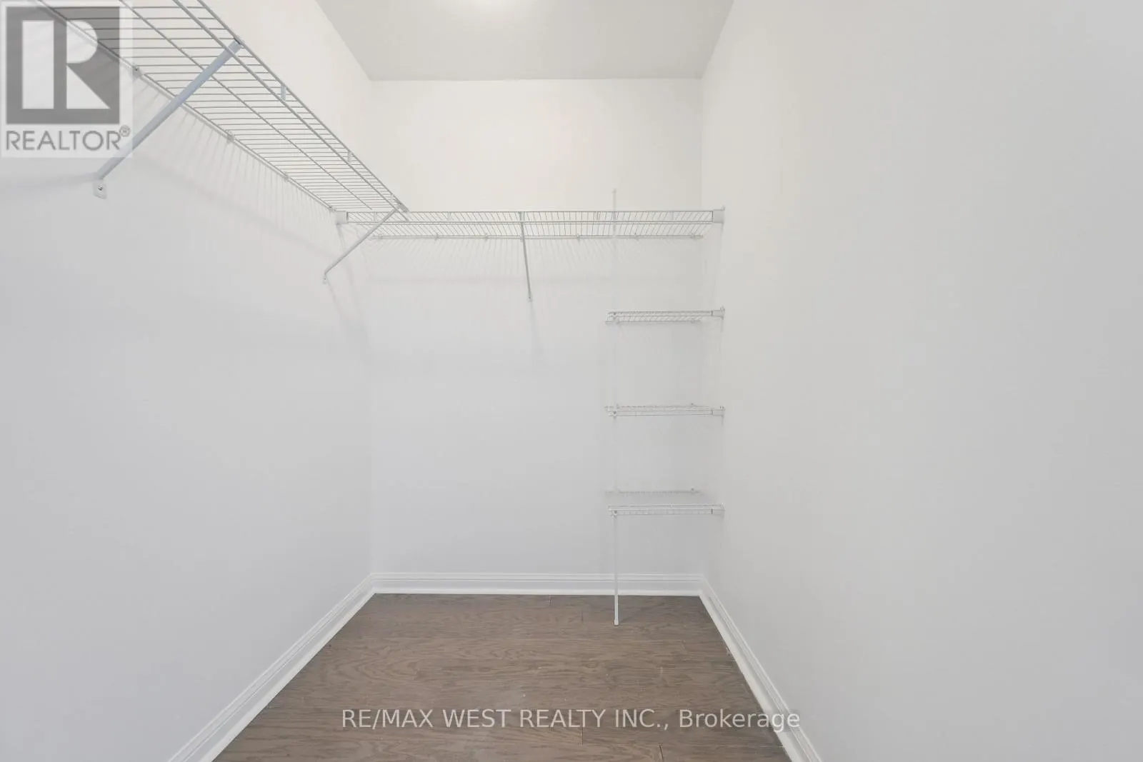 117 - 50 VIA ROSEDALE