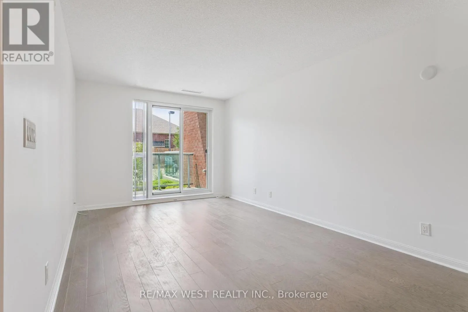 117 - 50 VIA ROSEDALE