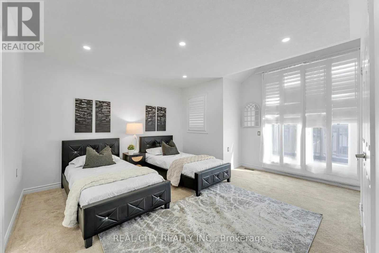 106 BENADIR AVENUE