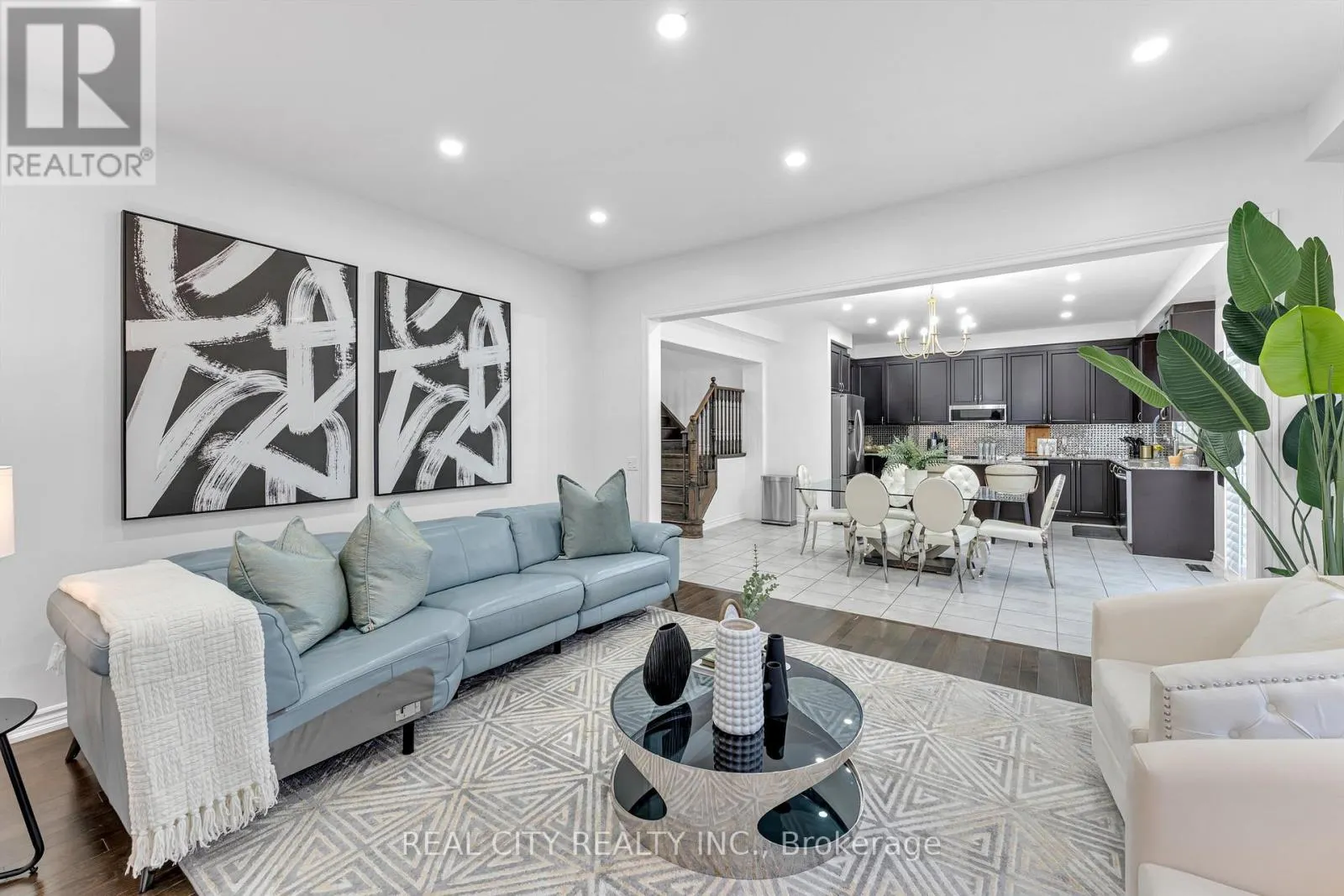 106 BENADIR AVENUE