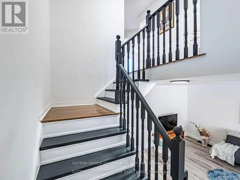 53 WOODCOTE CRESCENT