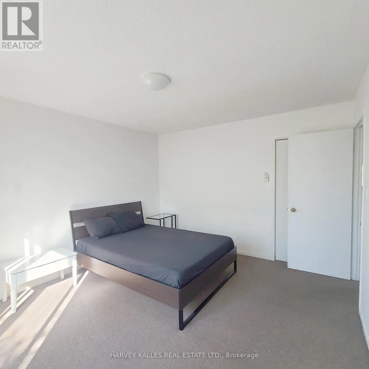 A - 3823 LAKESHORE BOULEVARD W