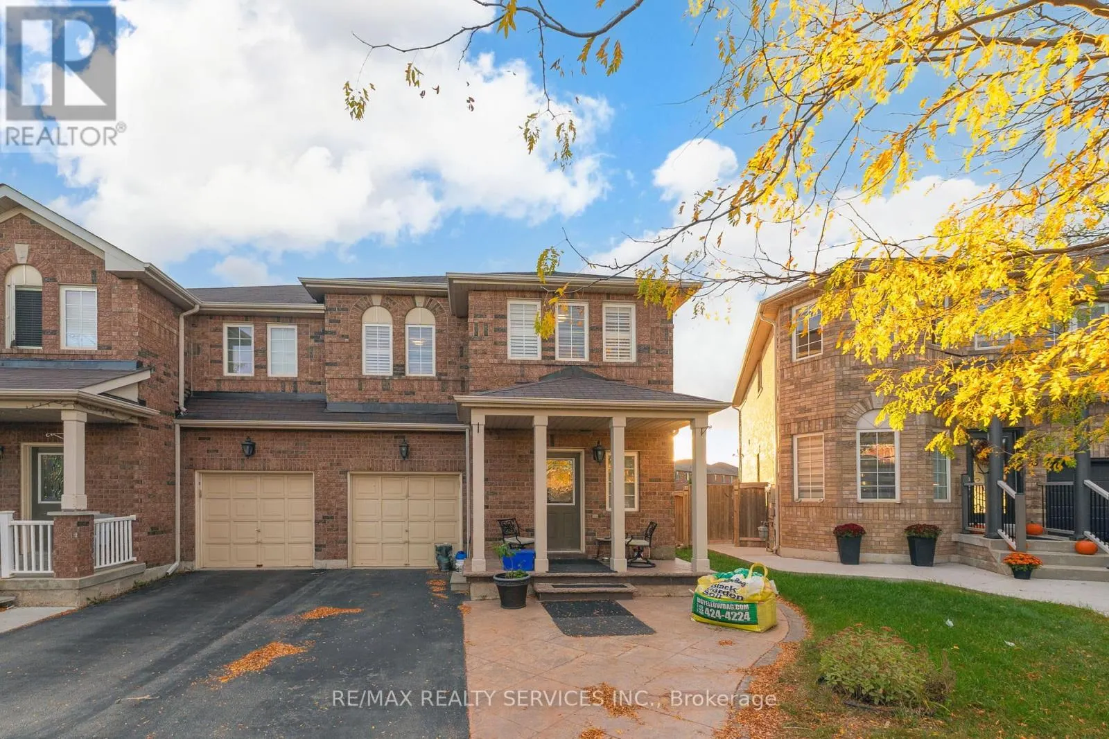12 COMMODORE DRIVE