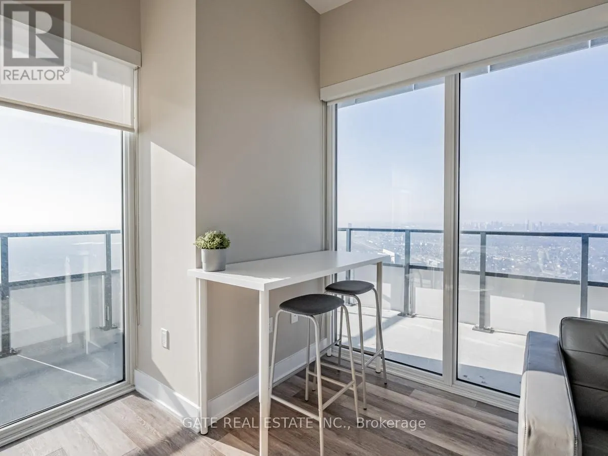 6010 - 30 SHORE BREEZE DRIVE