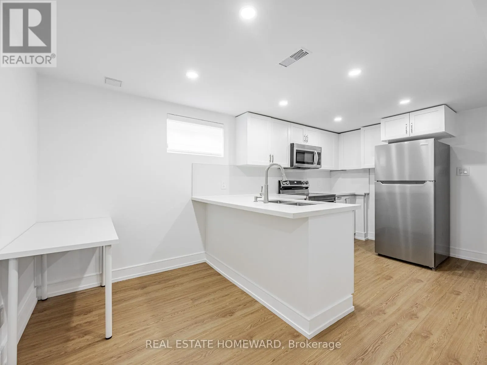 10 JULIANA COURT