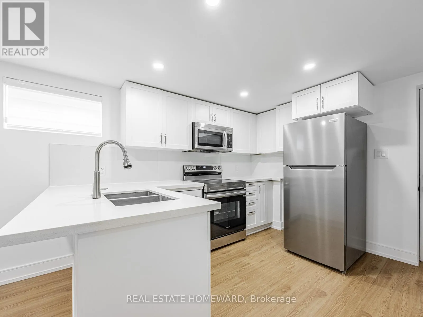 10 JULIANA COURT