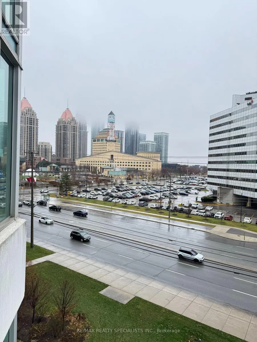 517 - 220 BURNHAMTHORPE ROAD W