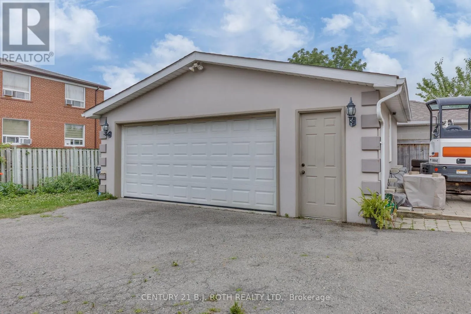 193 EPSOM DOWNS DRIVE