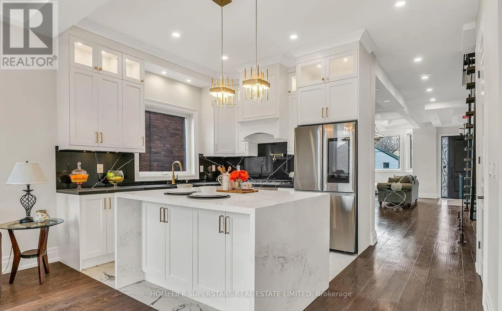 603 ROYAL YORK ROAD