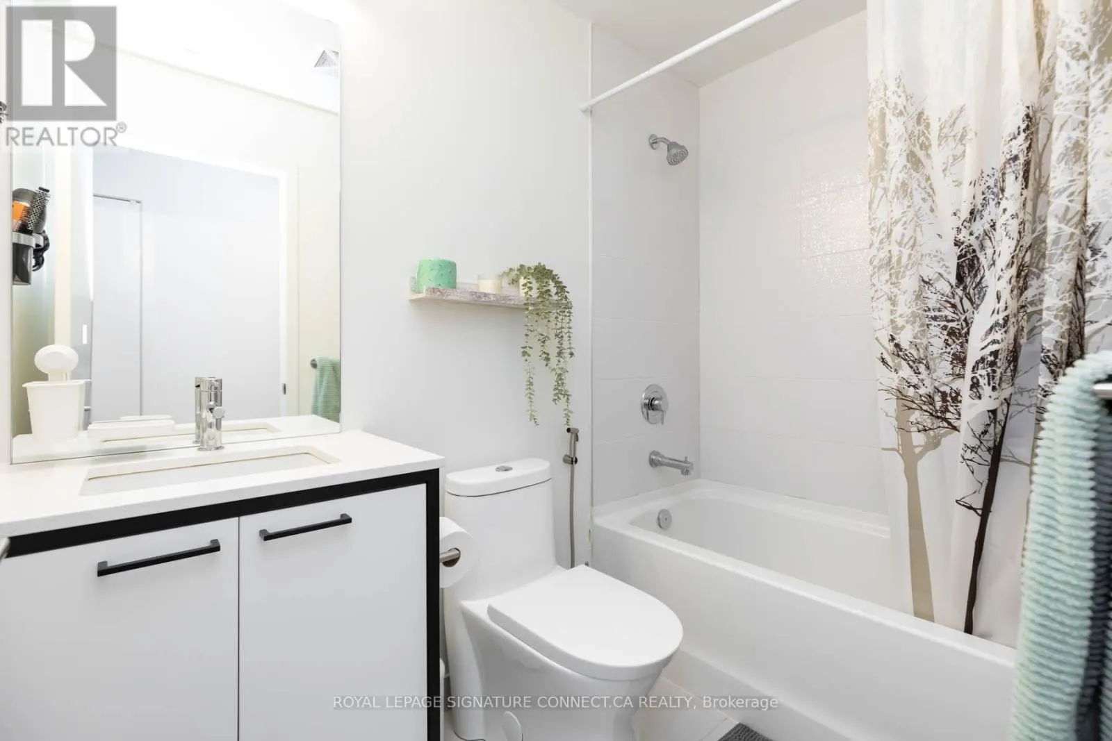 219 - 1808 ST CLAIR AVENUE W