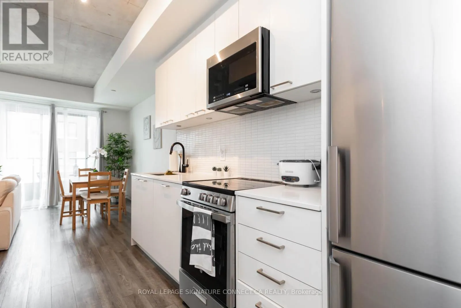 219 - 1808 ST CLAIR AVENUE W