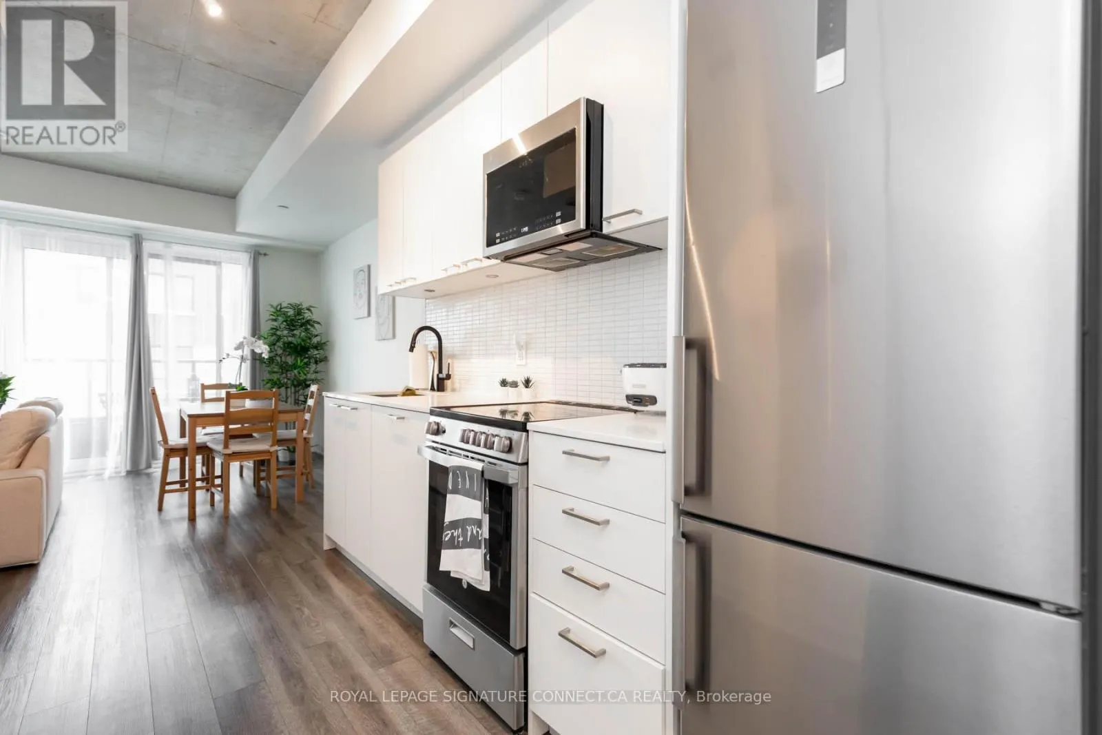 219 - 1808 ST CLAIR AVENUE W