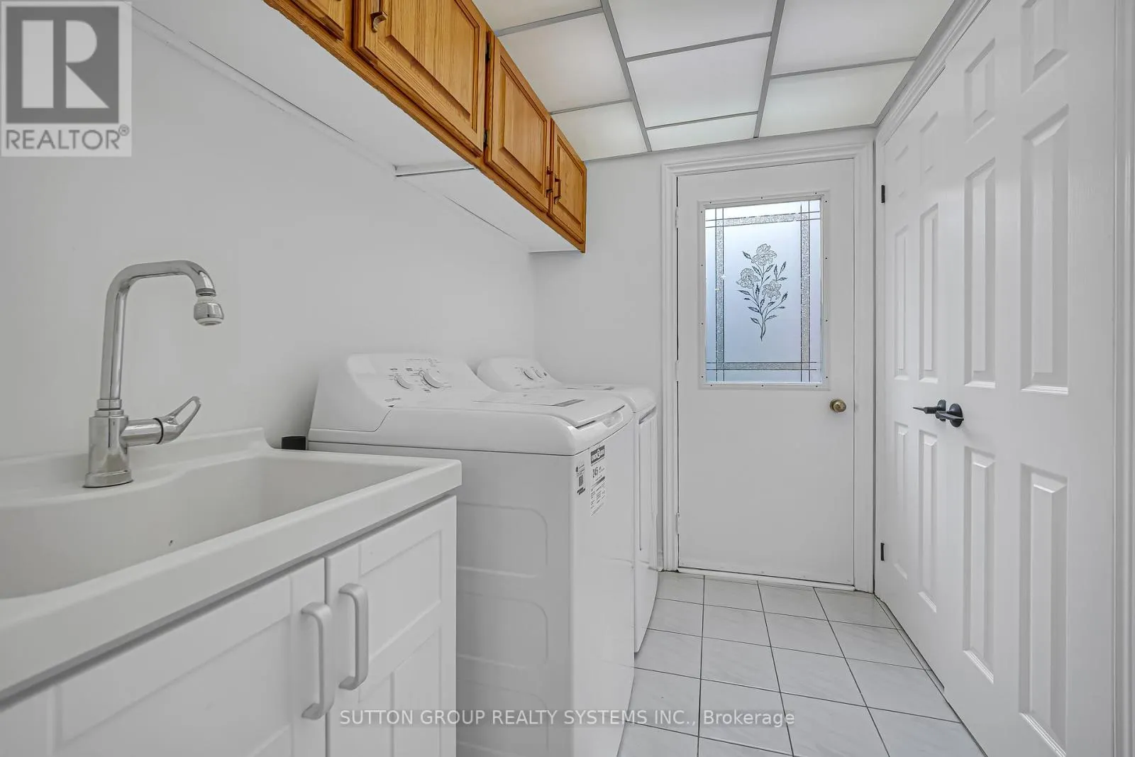 1280 SPRINGWOOD CRESCENT