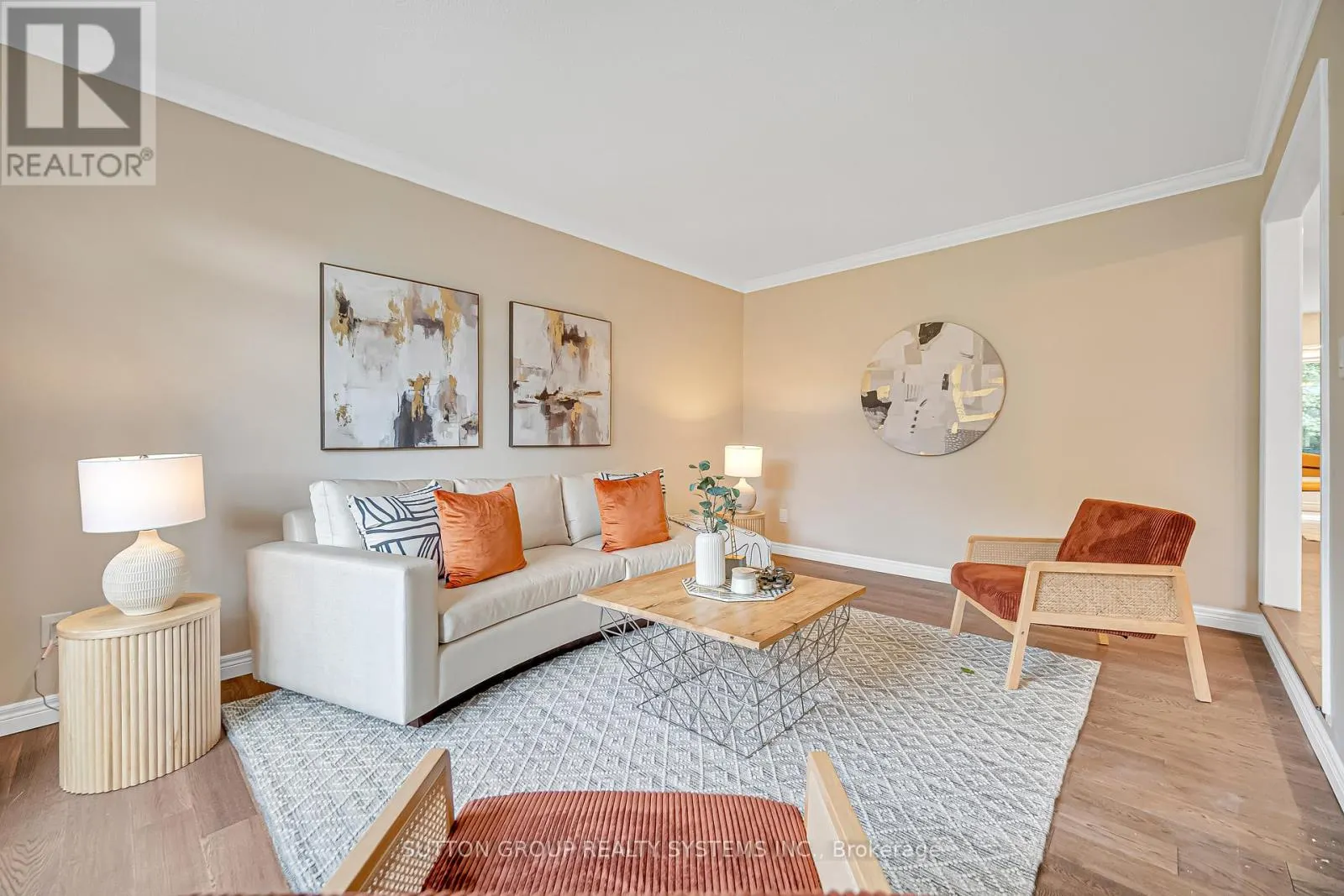 1280 SPRINGWOOD CRESCENT