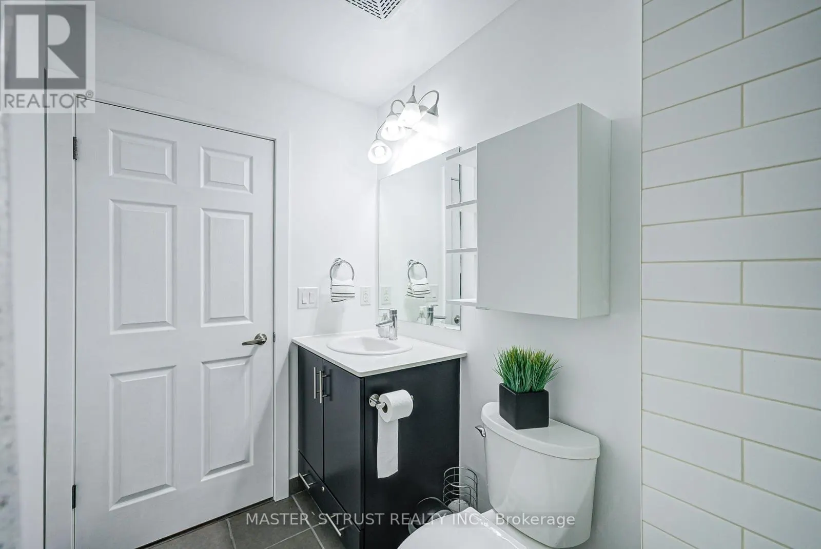 360 SQUARE ONE DRIVE