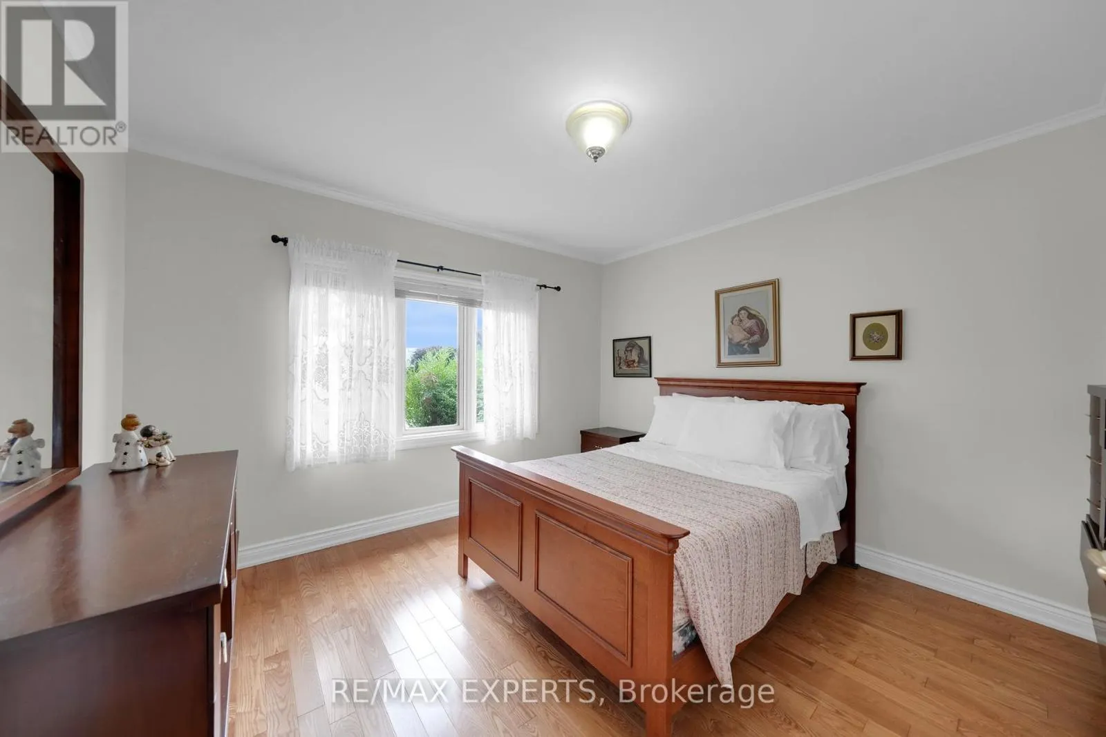 26 GROVEDALE AVENUE