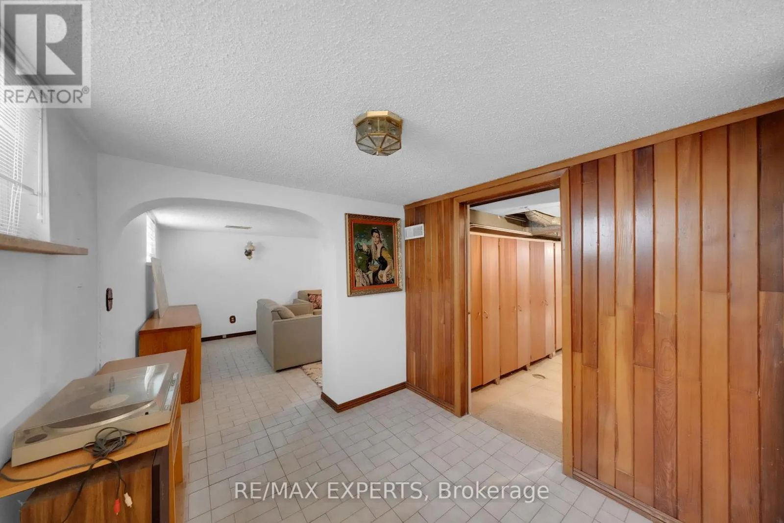 26 GROVEDALE AVENUE