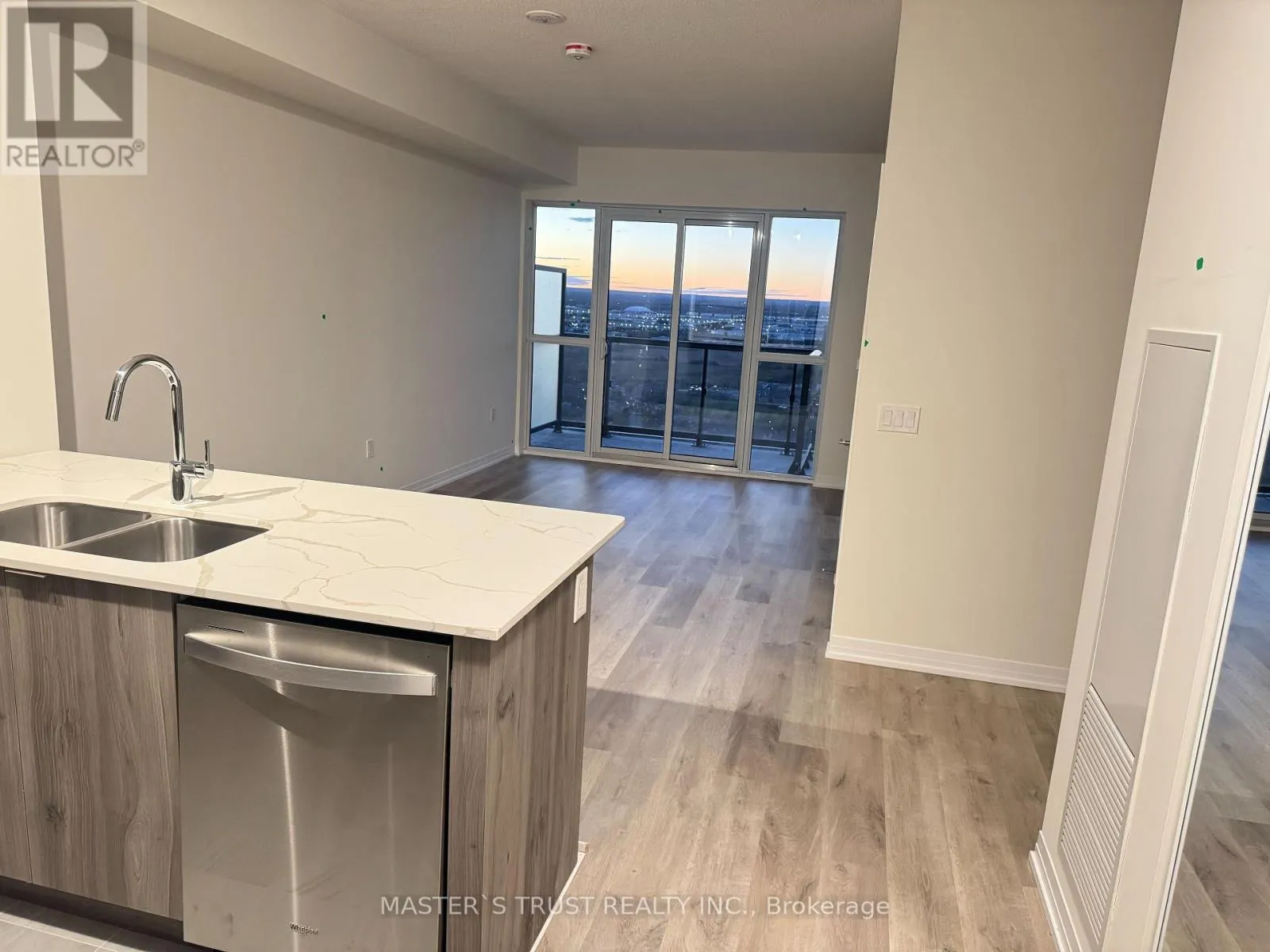 15 WATERGARDEN DRIVE