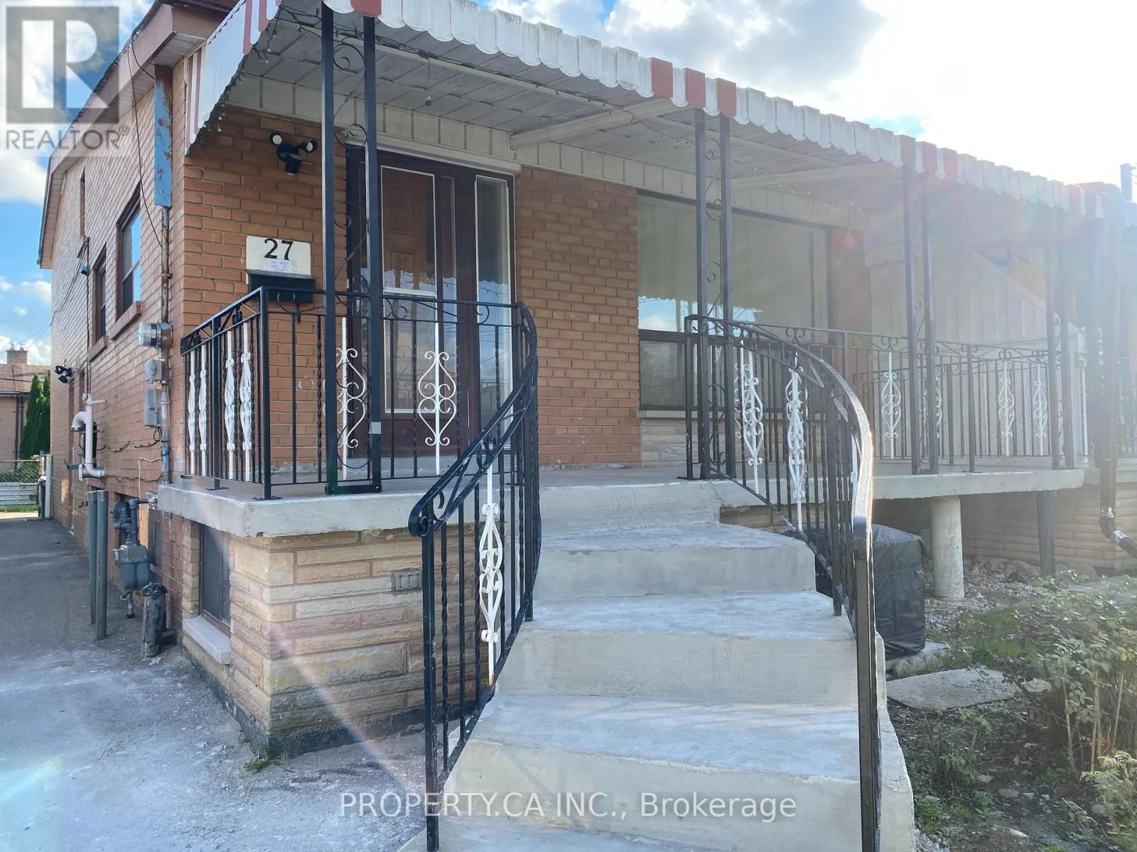 27 IRONWOOD ROAD