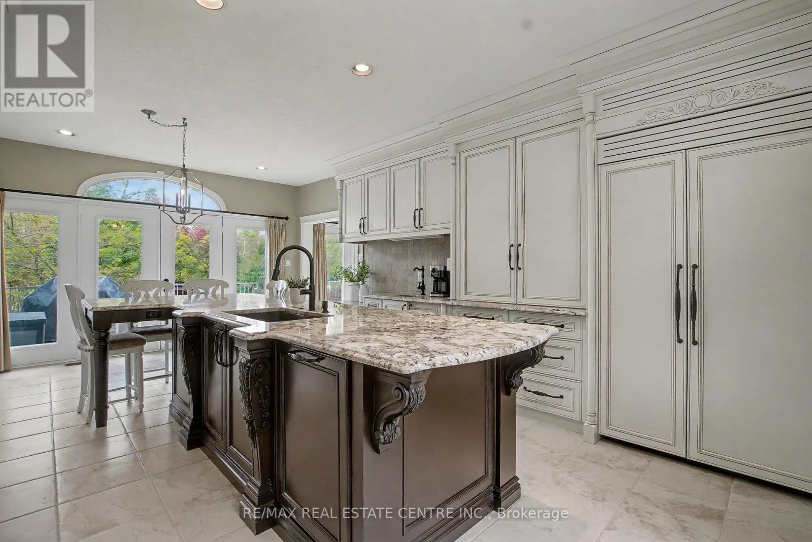 4220 ENNISCLARE DRIVE