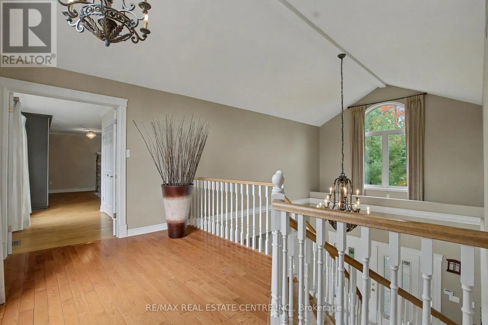 4220 ENNISCLARE DRIVE