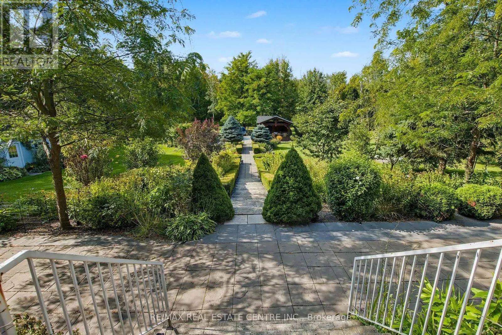 4220 ENNISCLARE DRIVE