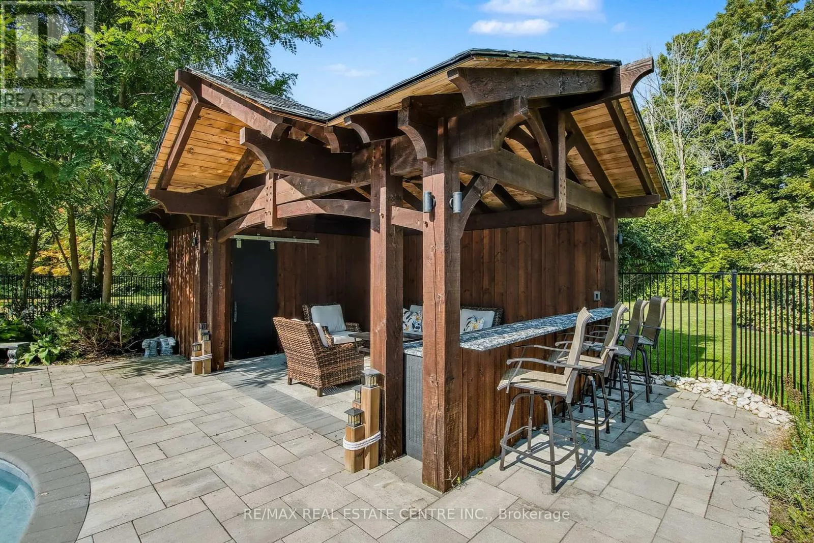 4220 ENNISCLARE DRIVE
