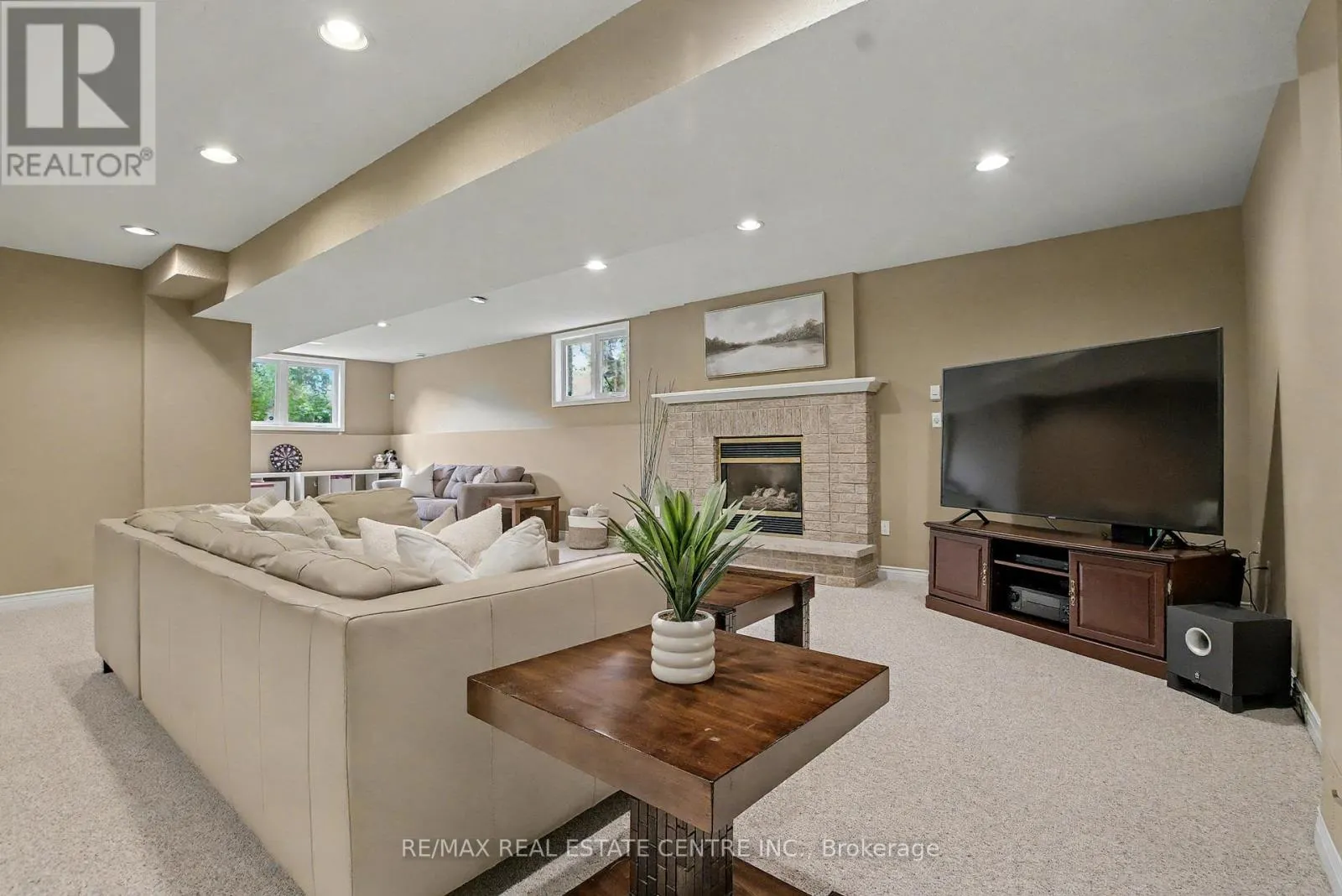 4220 ENNISCLARE DRIVE