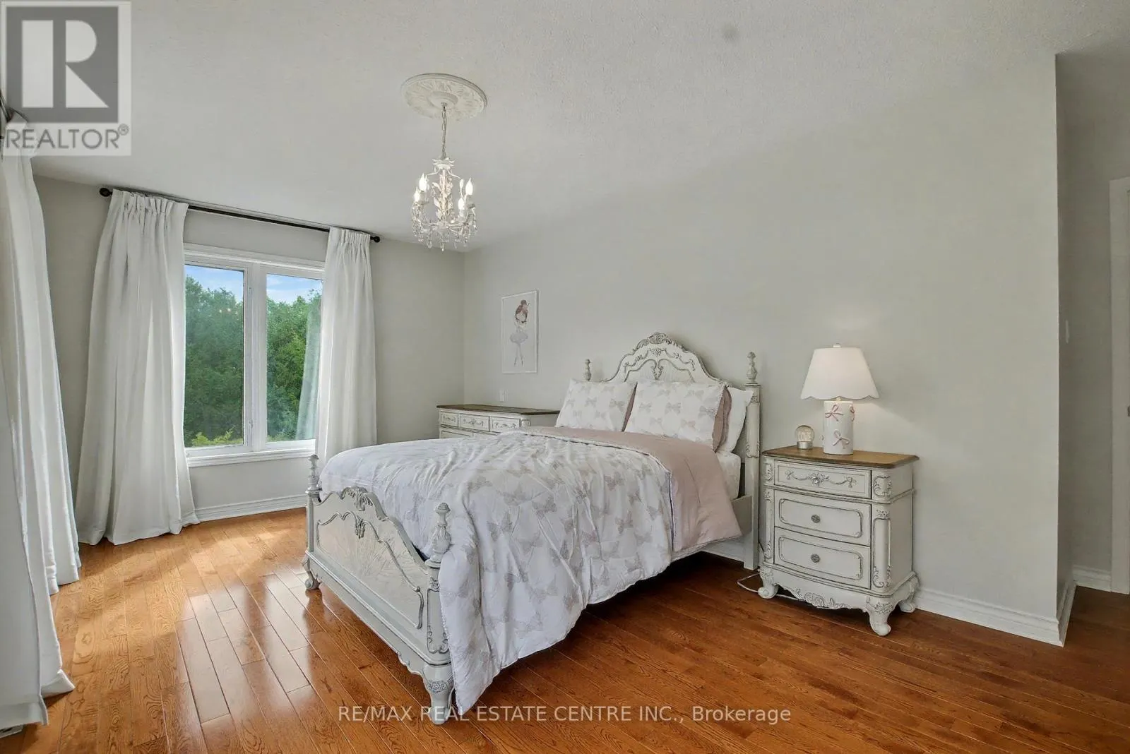 4220 ENNISCLARE DRIVE