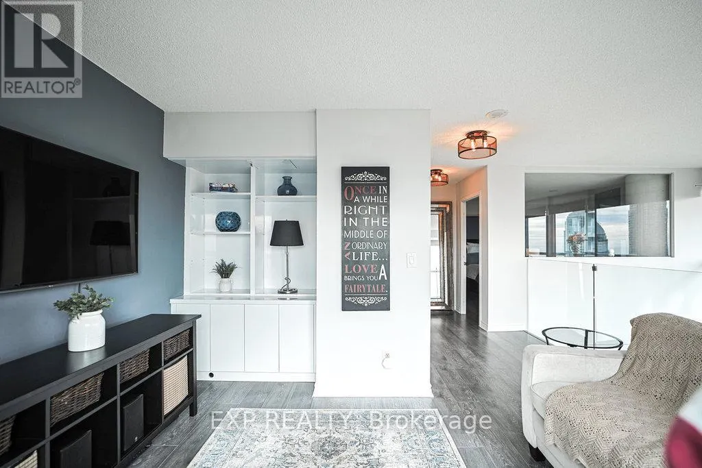 2304 - 155 LEGION ROAD N