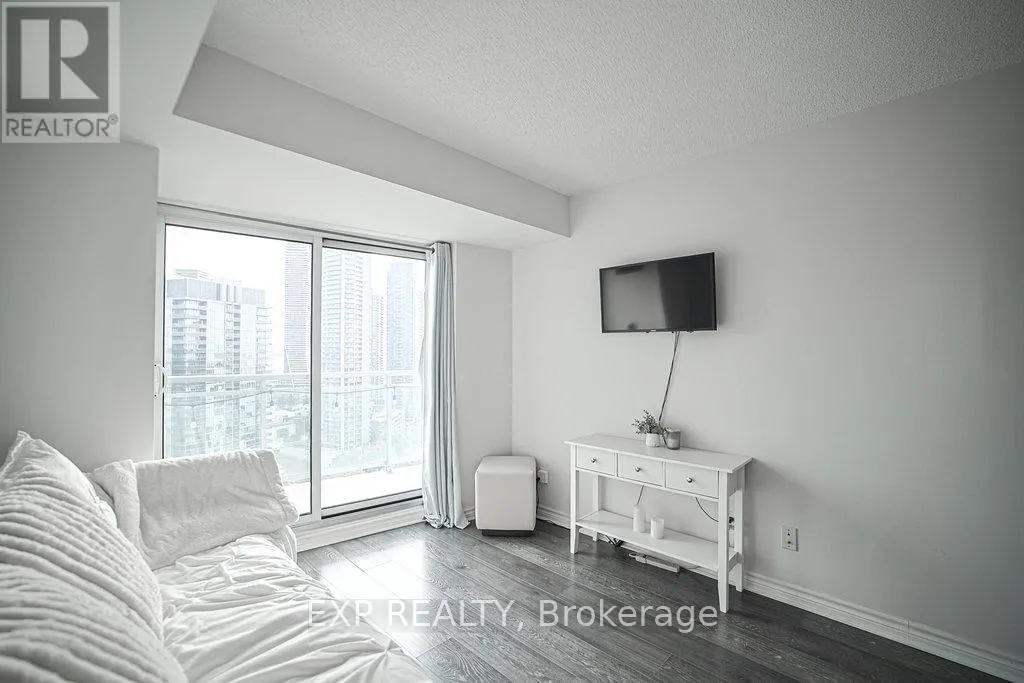 2304 - 155 LEGION ROAD N