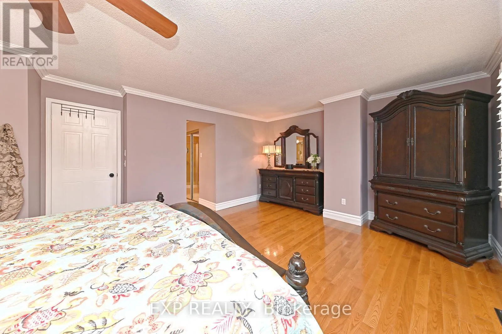 40 - 40 STORNWOOD COURT NE