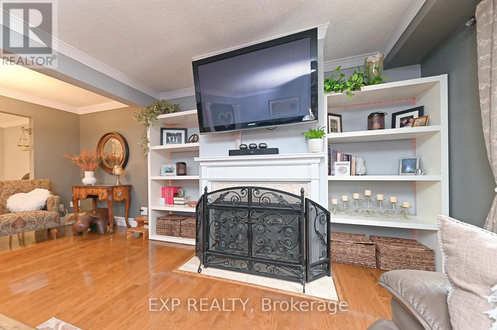 40 - 40 STORNWOOD COURT NE