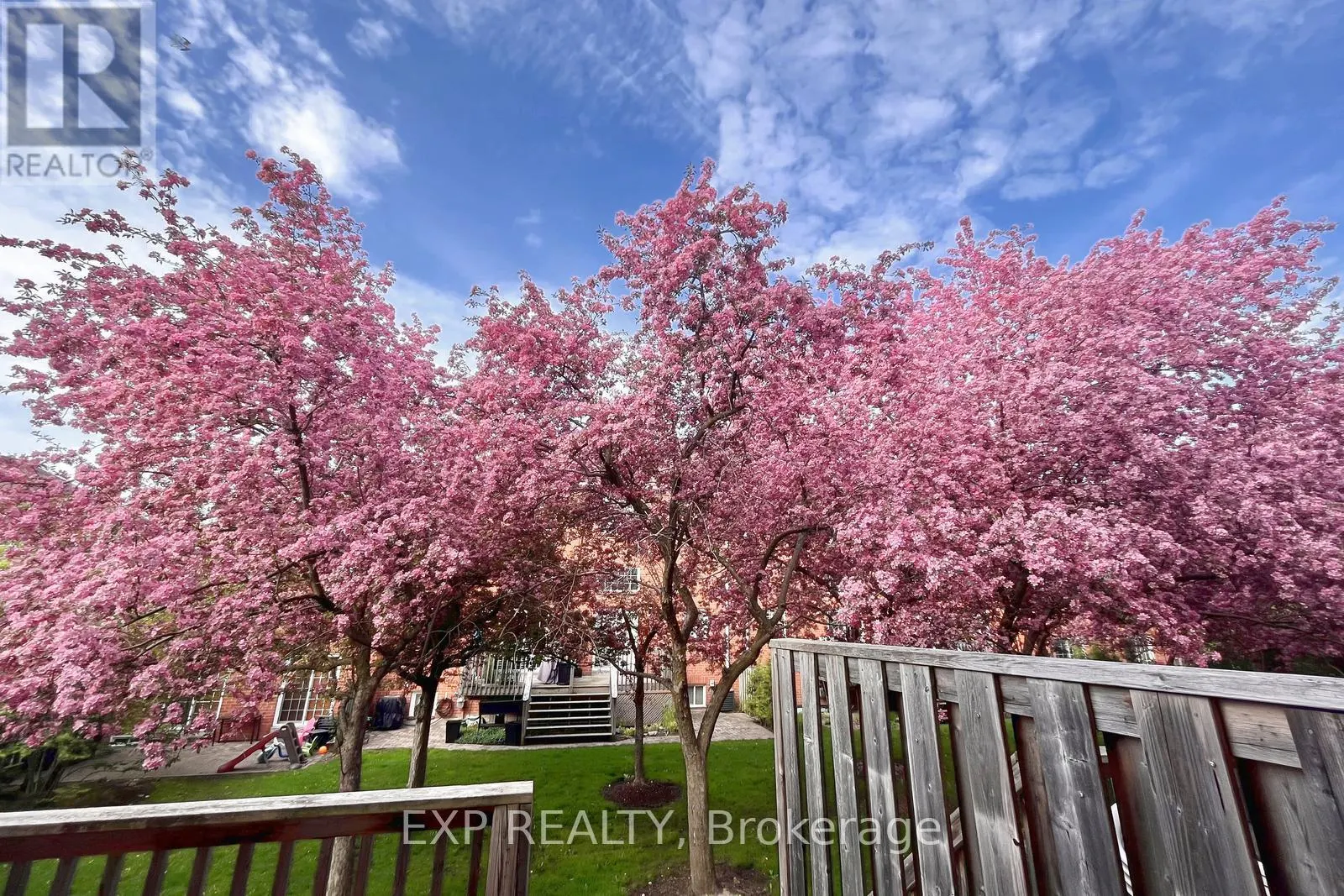 40 - 40 STORNWOOD COURT NE