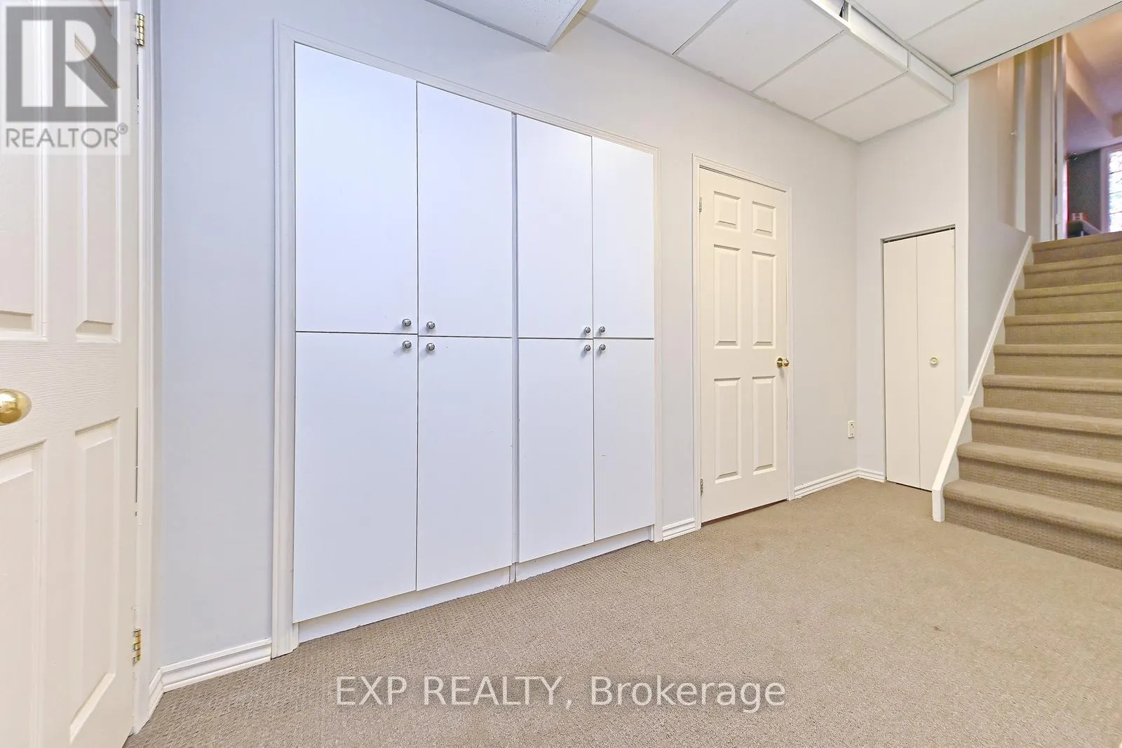40 - 40 STORNWOOD COURT NE