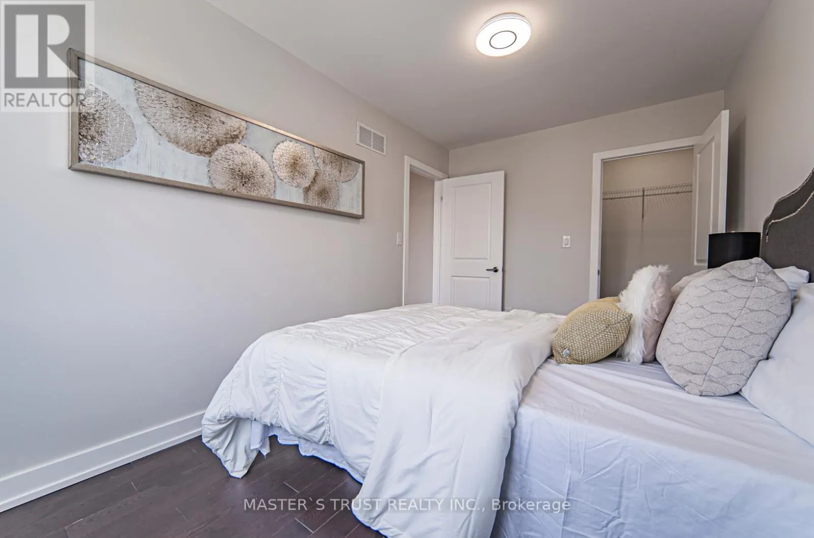 613 OLD WESTON ROAD S
