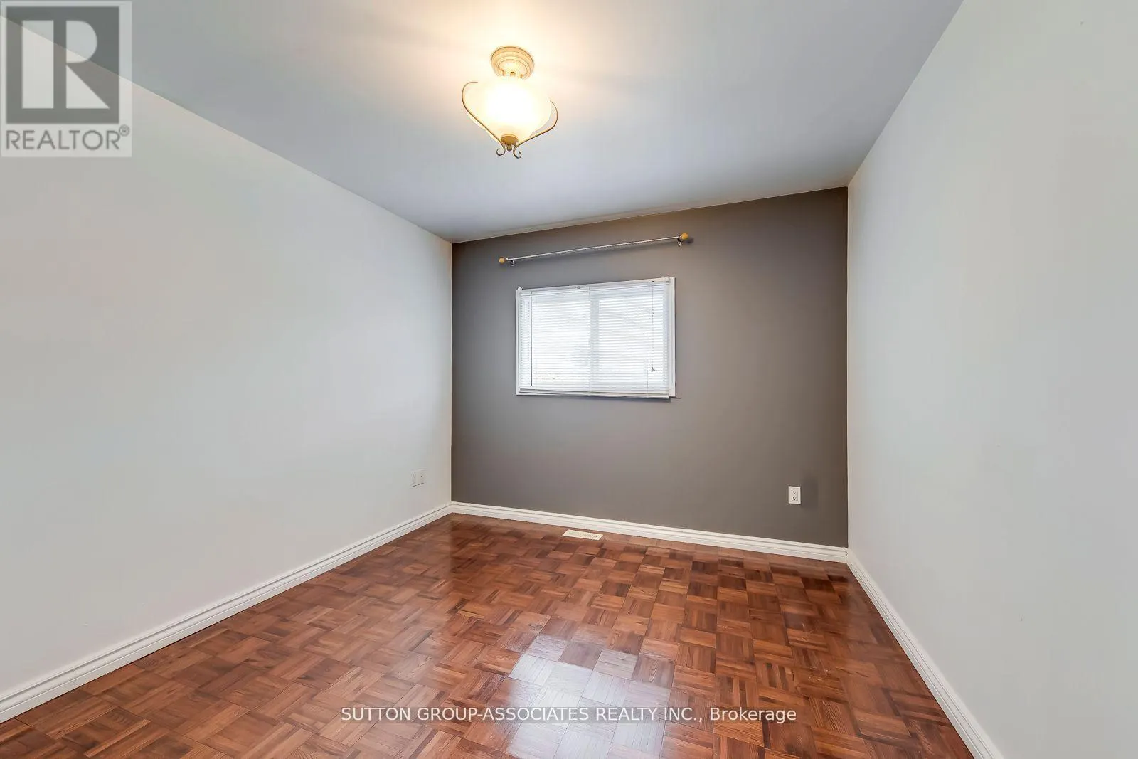 2ND FL. - 3564 EGLINTON AVENUE W