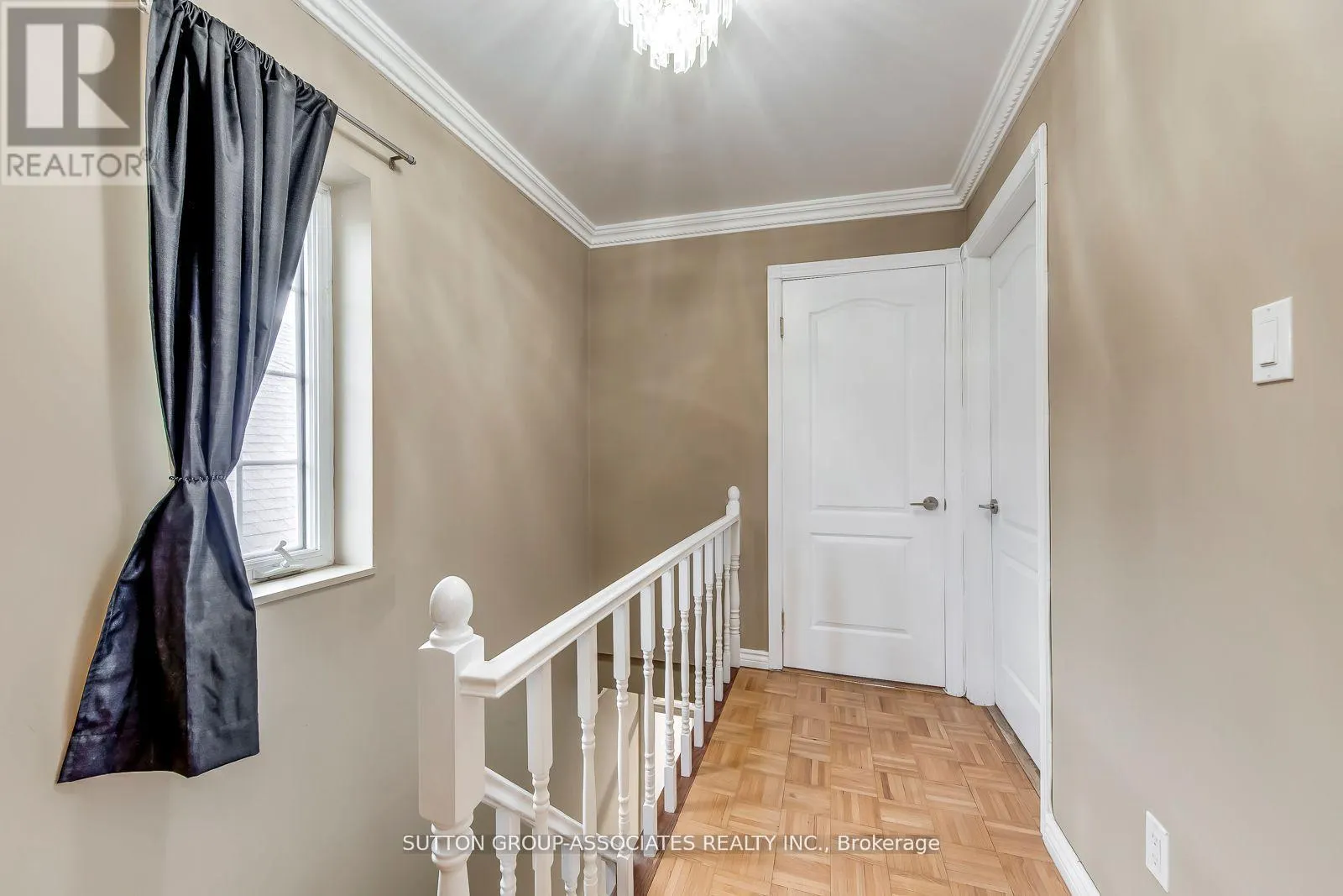 2ND FL. - 3564 EGLINTON AVENUE W