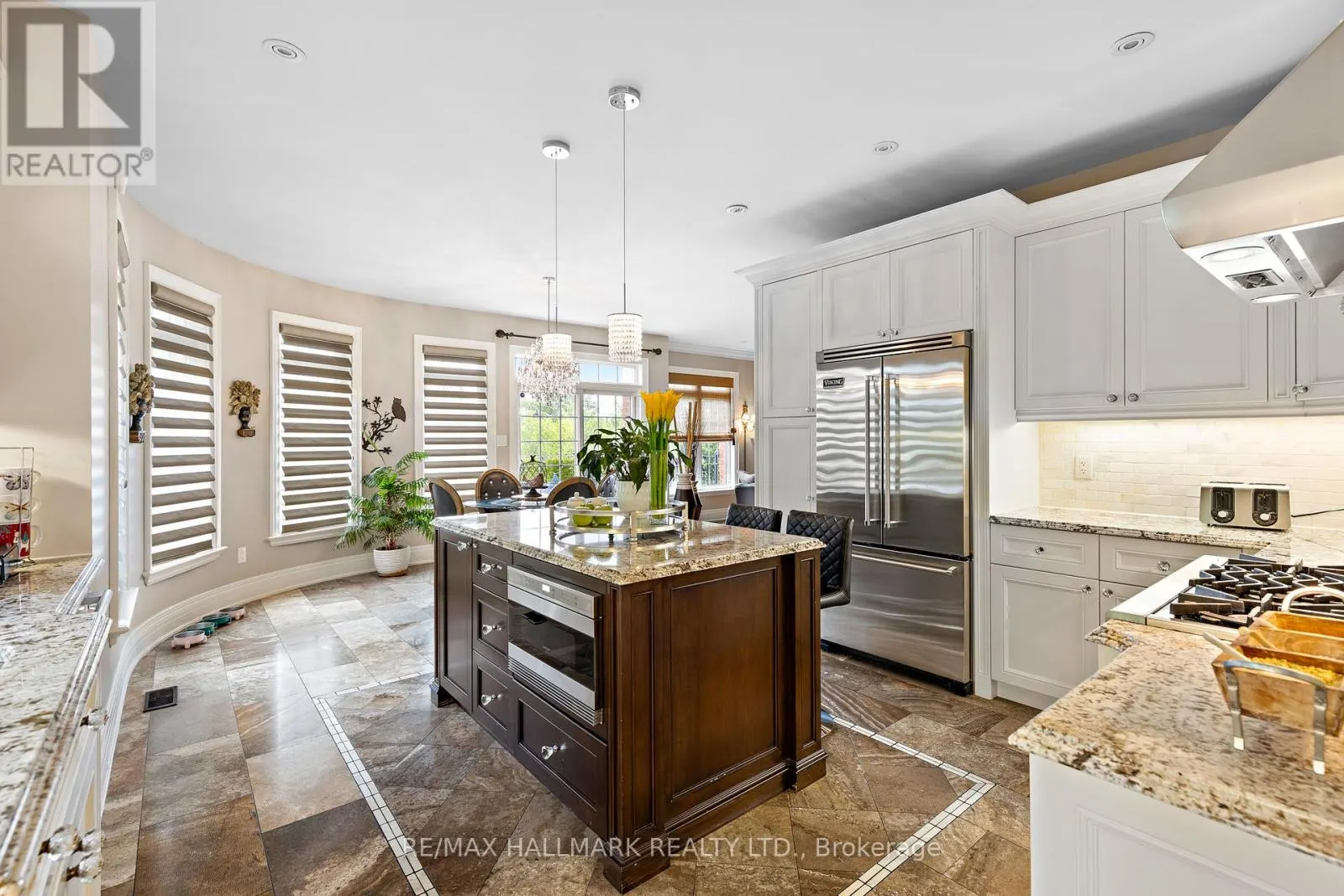 2485 MEADOWRIDGE DRIVE