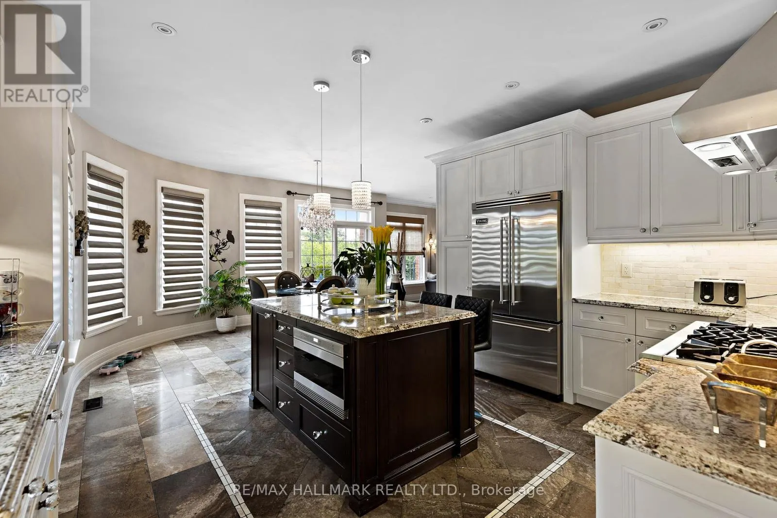 2485 MEADOWRIDGE DRIVE
