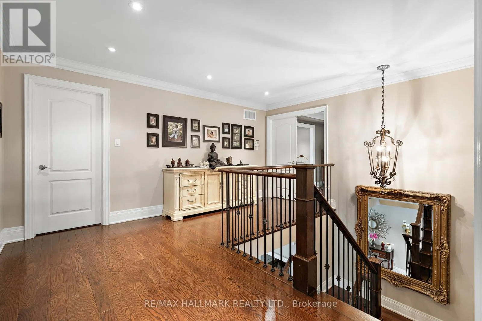 2485 MEADOWRIDGE DRIVE