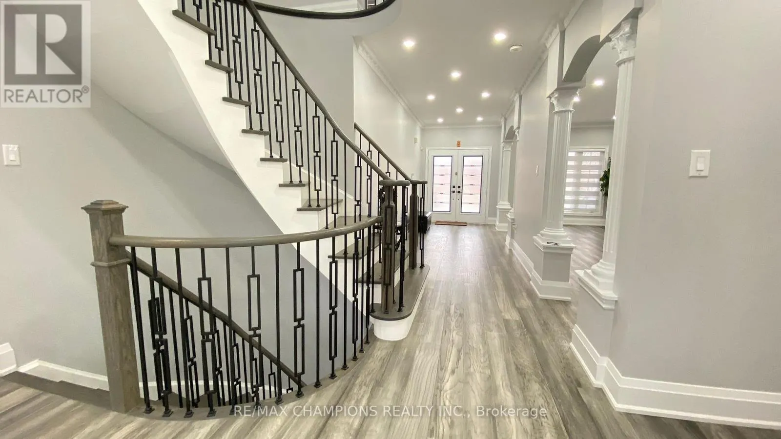27 STONECREST DRIVE