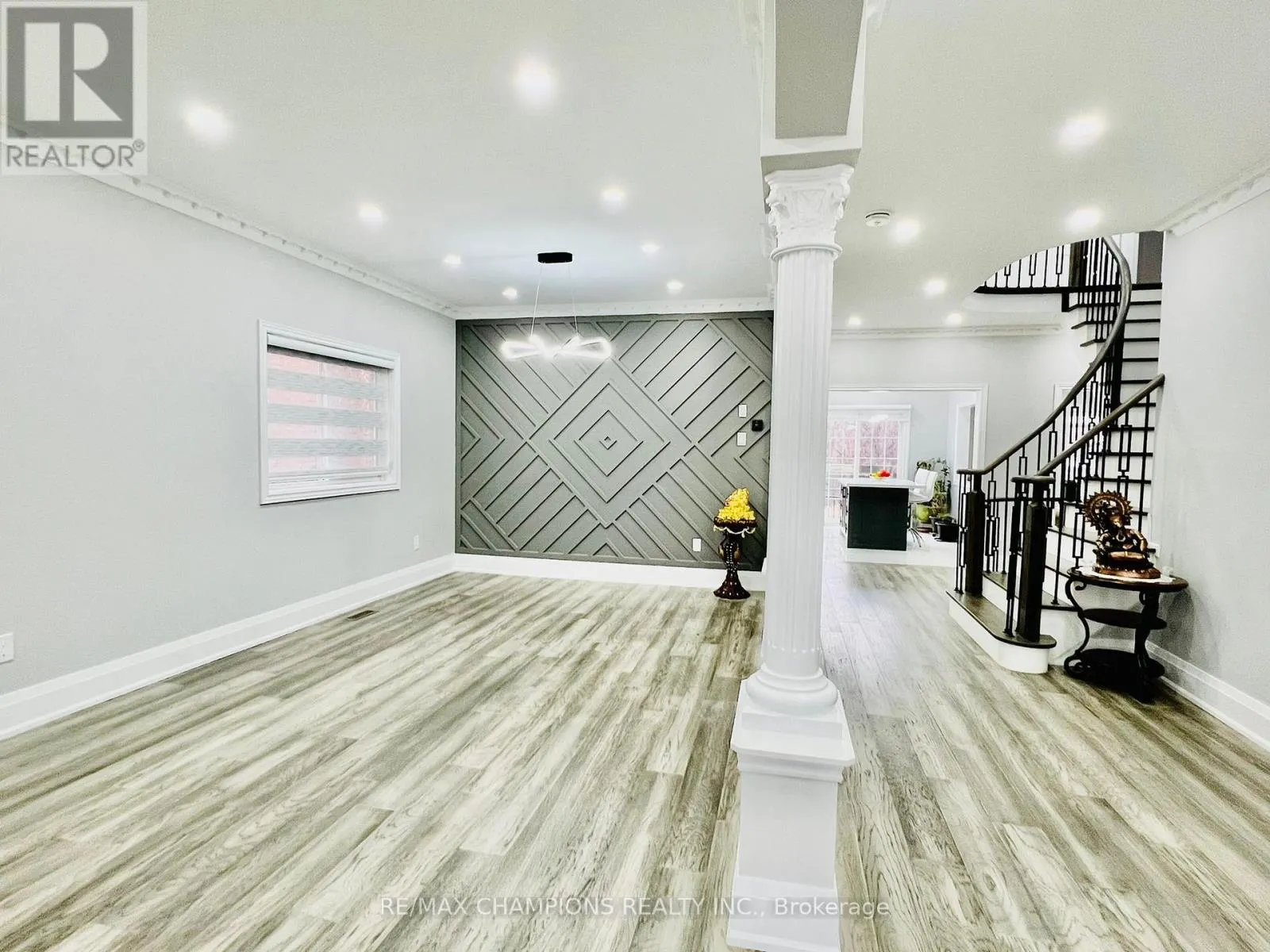 27 STONECREST DRIVE